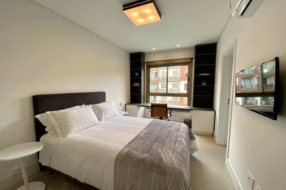 a19fa3e8-90dc-48fd-8c1e-f141a1ee3799 (2)