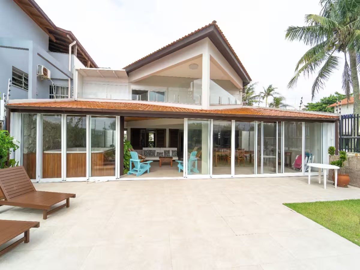 ec581b68-54af-40ff-b754-ff2c420db3f2